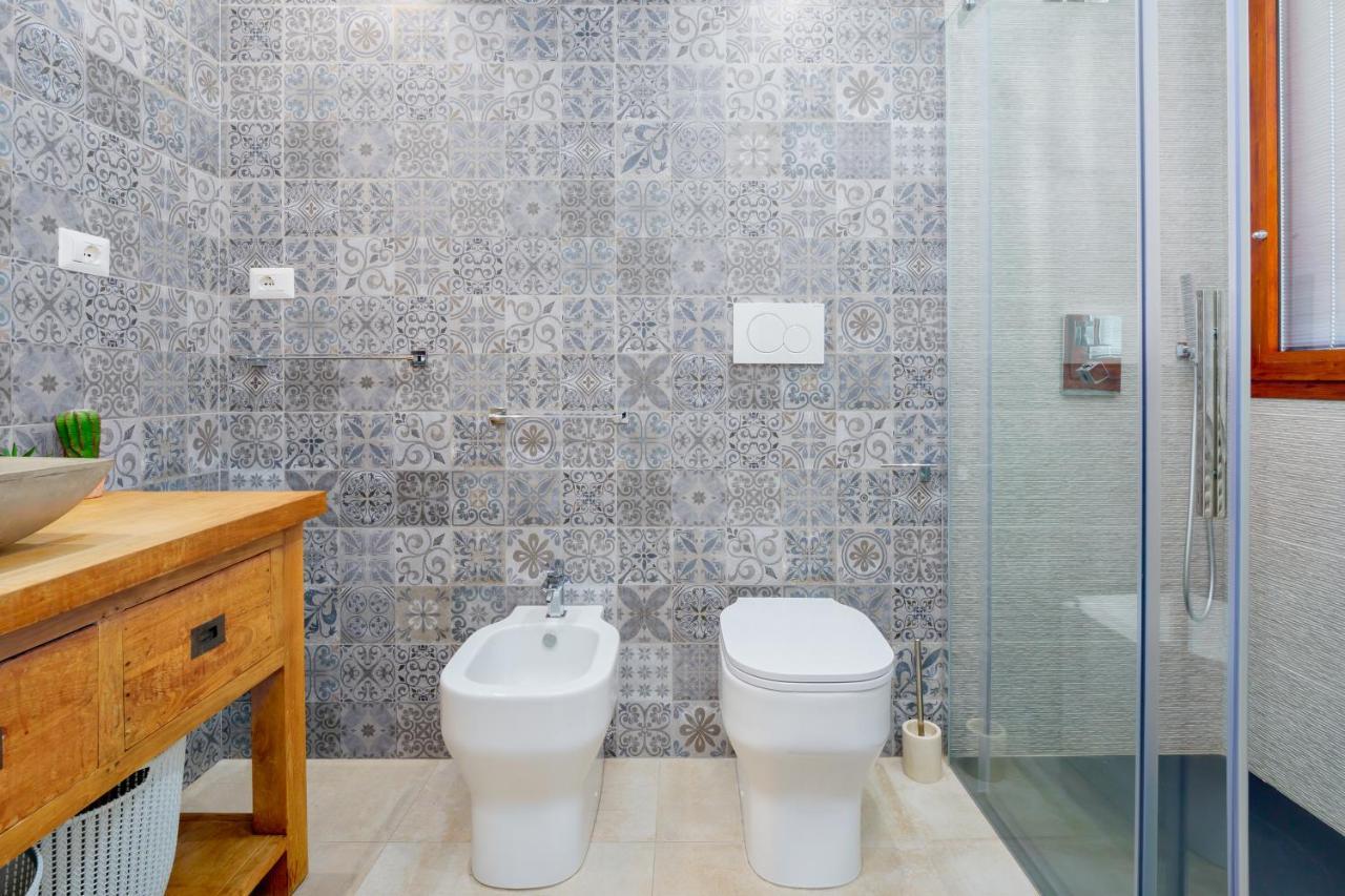 Window On The Sea Apartment Olbia Ngoại thất bức ảnh